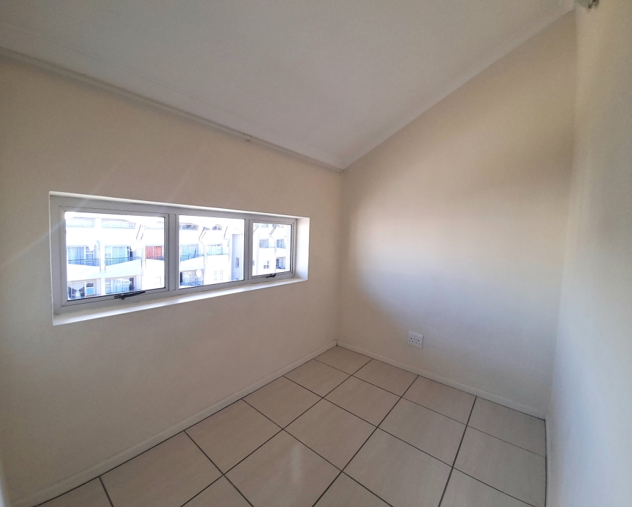 8 Bedroom Property for Sale in Uitzicht Western Cape